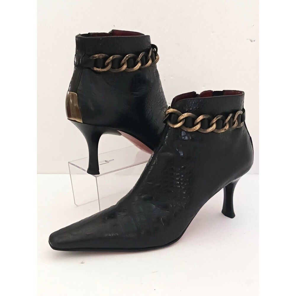 Donald Pliner Blk Croc Embossed Leather Heeled Ankle Boots Chain Trim Italy 6.5M